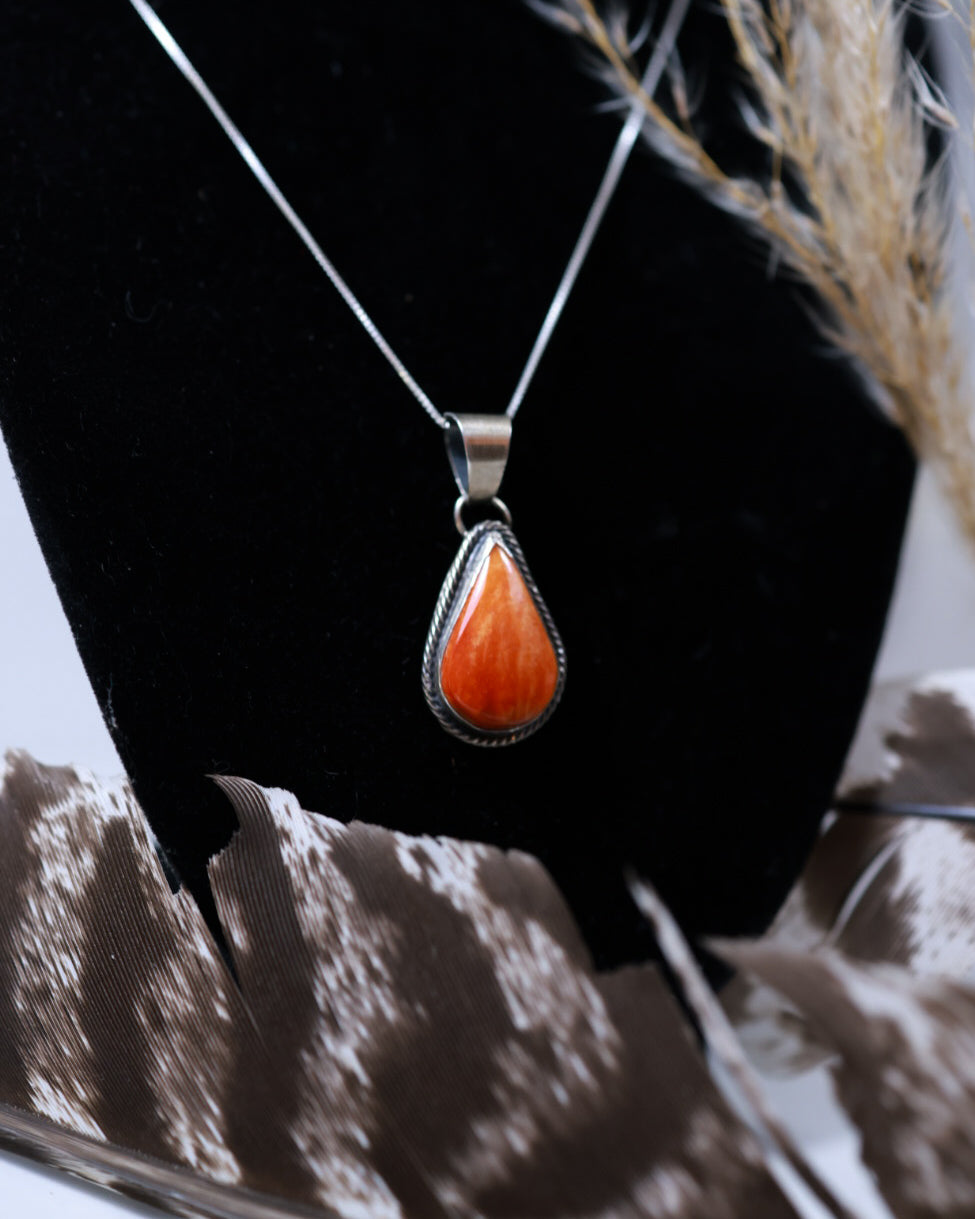 Spiny Oyster Pendant - Smokin' Blues Turquoise