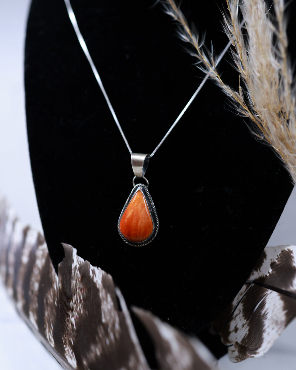 Spiny Oyster Pendant - Smokin' Blues Turquoise