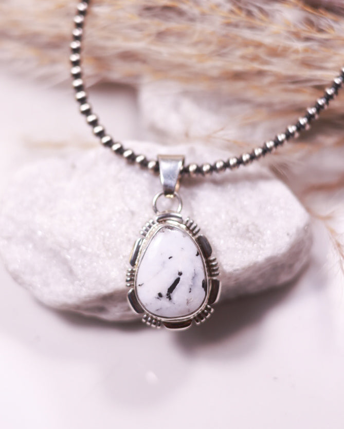 White Buffalo Pendant - Smokin' Blues Turquoise
