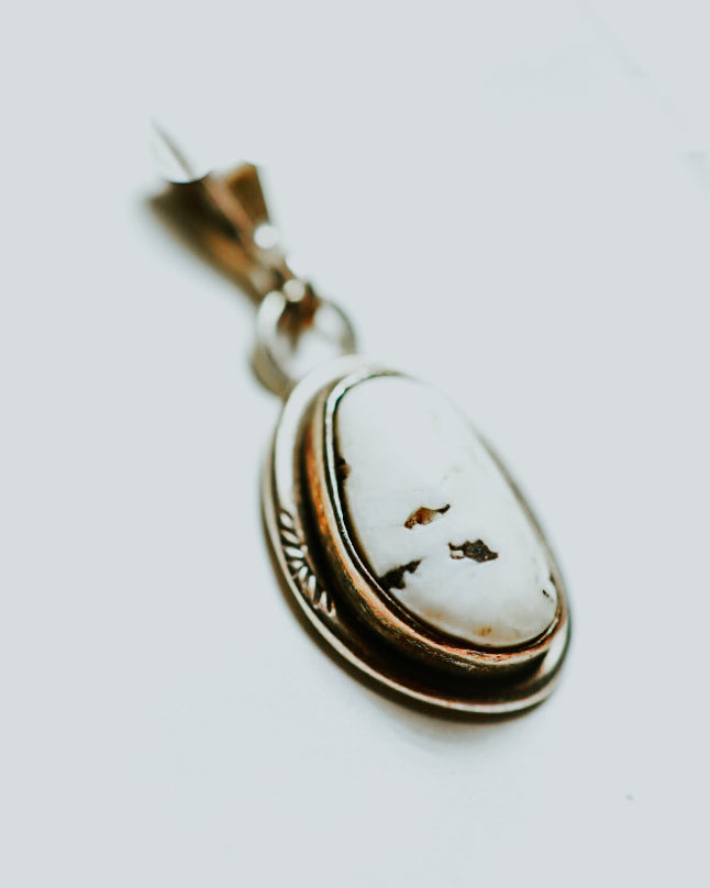 White Buffalo Pendant - Smokin' Blues Turquoise
