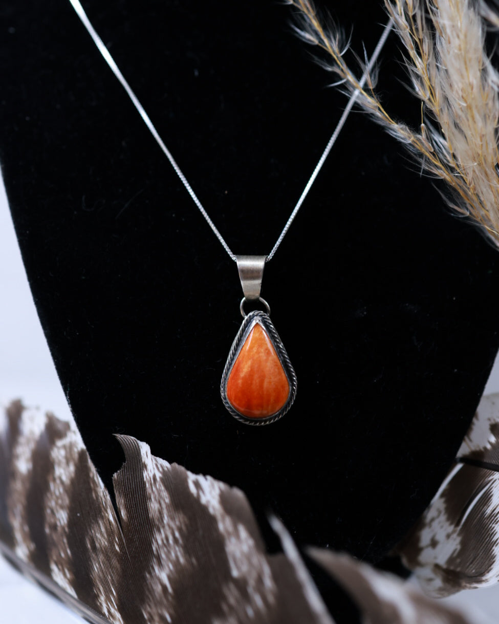 Spiny Oyster Pendant - Smokin' Blues Turquoise