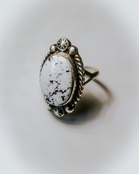 White Buffalo Ring Size 7 - Smokin' Blues Turquoise
